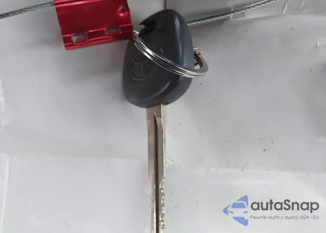 2018 Toyota Prius C Two из США, поврежденный, VIN JTDKDTB32J1613206